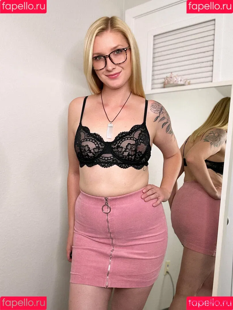 swedish_emma2 Onlyfans Photo Gallery 