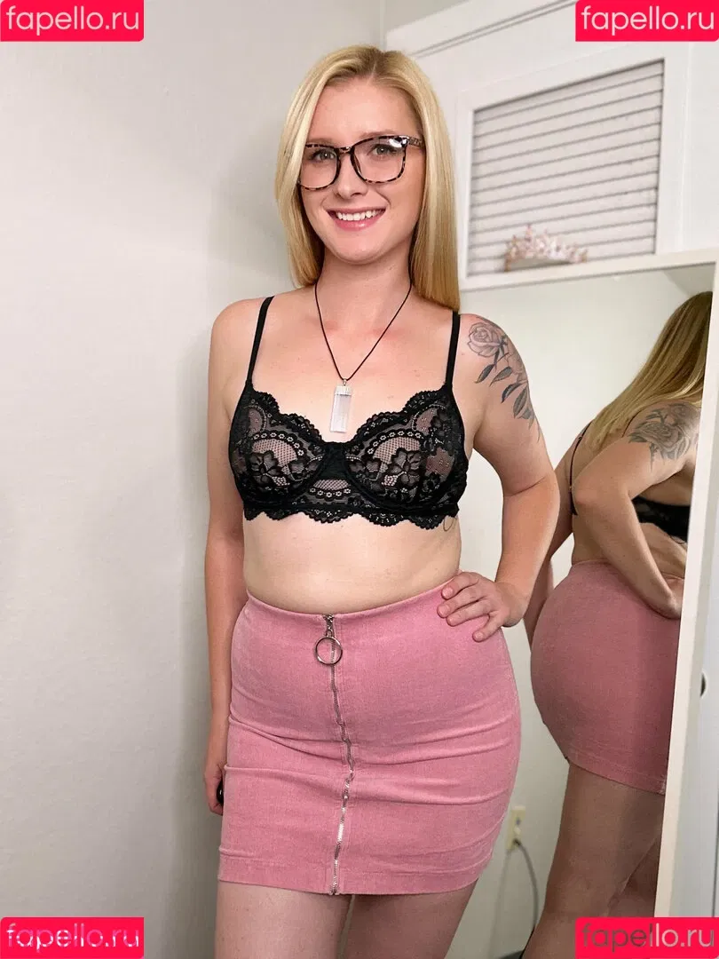 swedish_emma2 Onlyfans Photo Gallery 