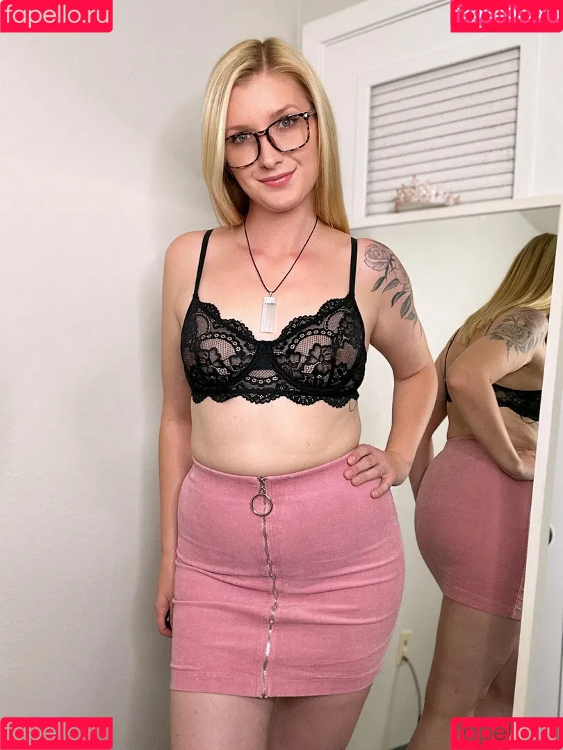 swedish_emma2 Onlyfans Photo Gallery 