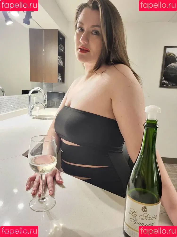 Tori Assins Onlyfans Photo Gallery 