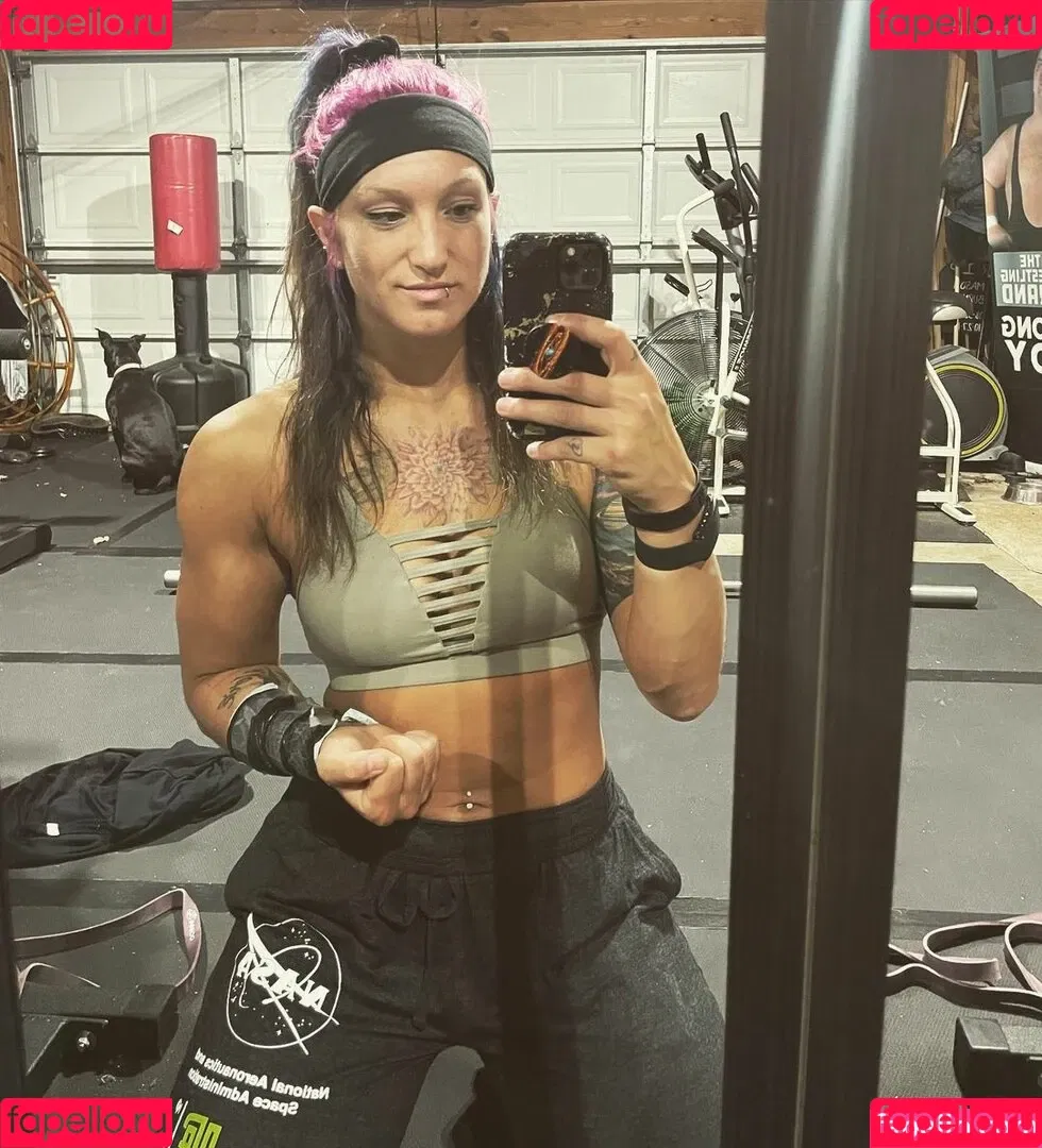Kris Statlander Onlyfans Photo Gallery 
