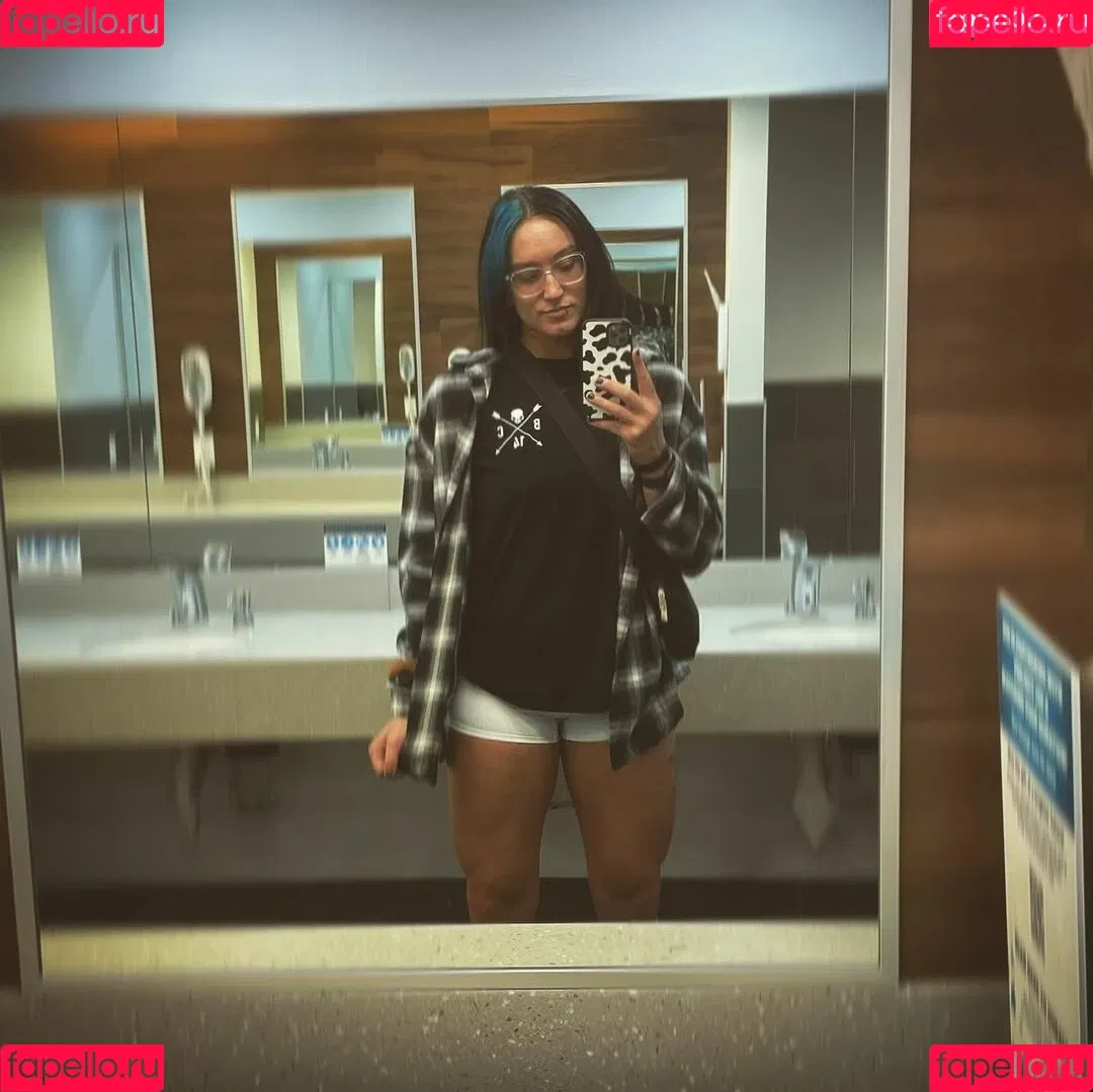 Kris Statlander Onlyfans Photo Gallery 