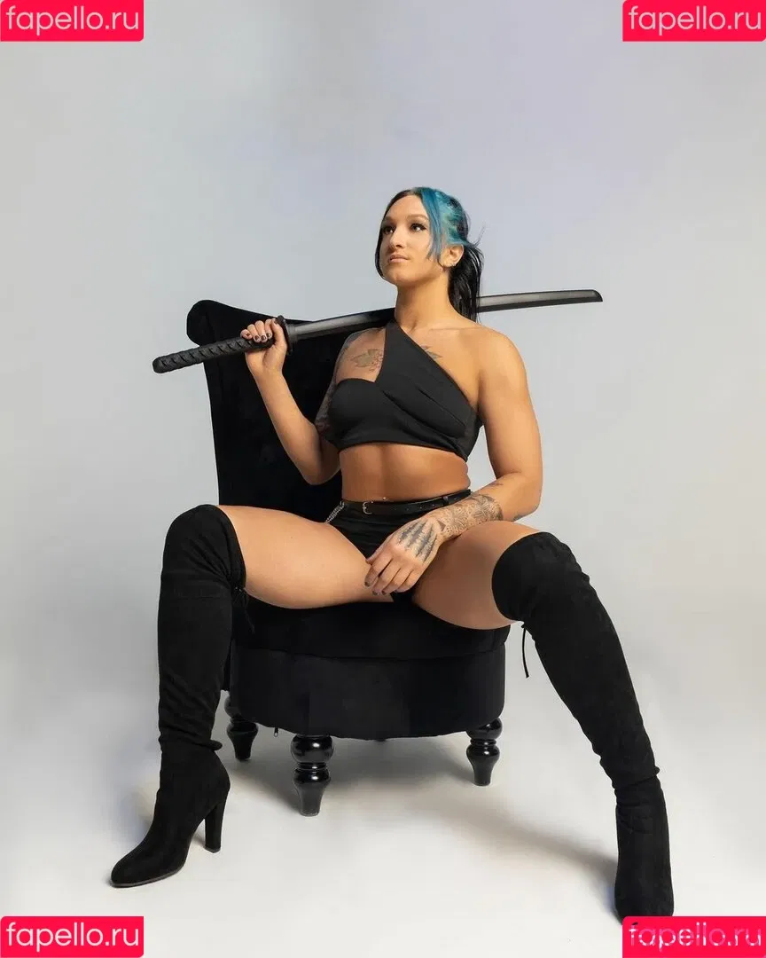 Kris Statlander Onlyfans Photo Gallery 