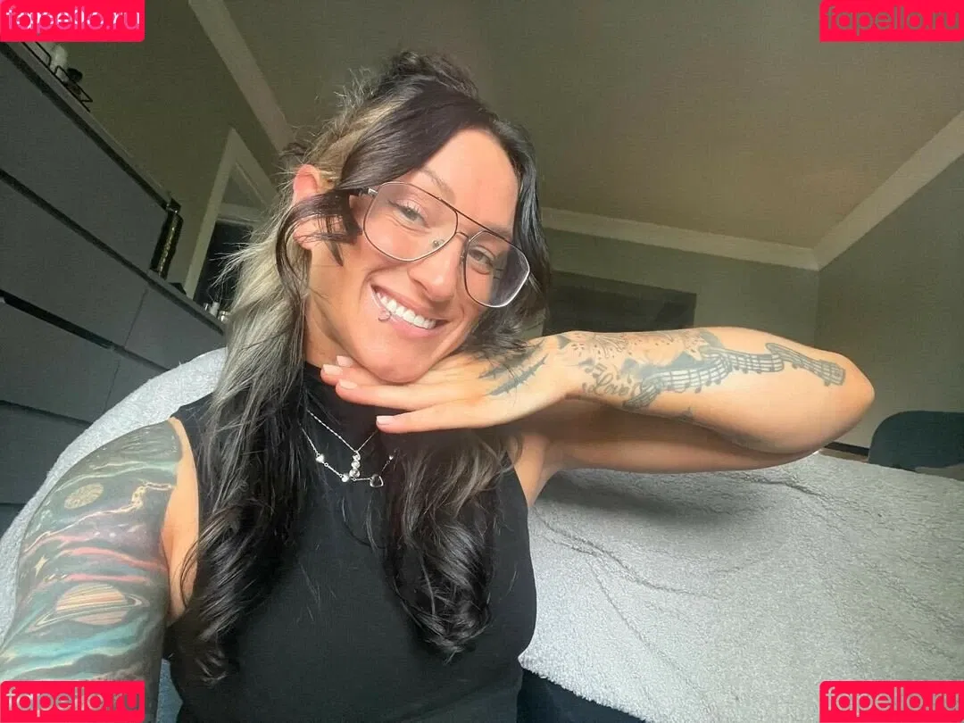 Kris Statlander Onlyfans Photo Gallery 