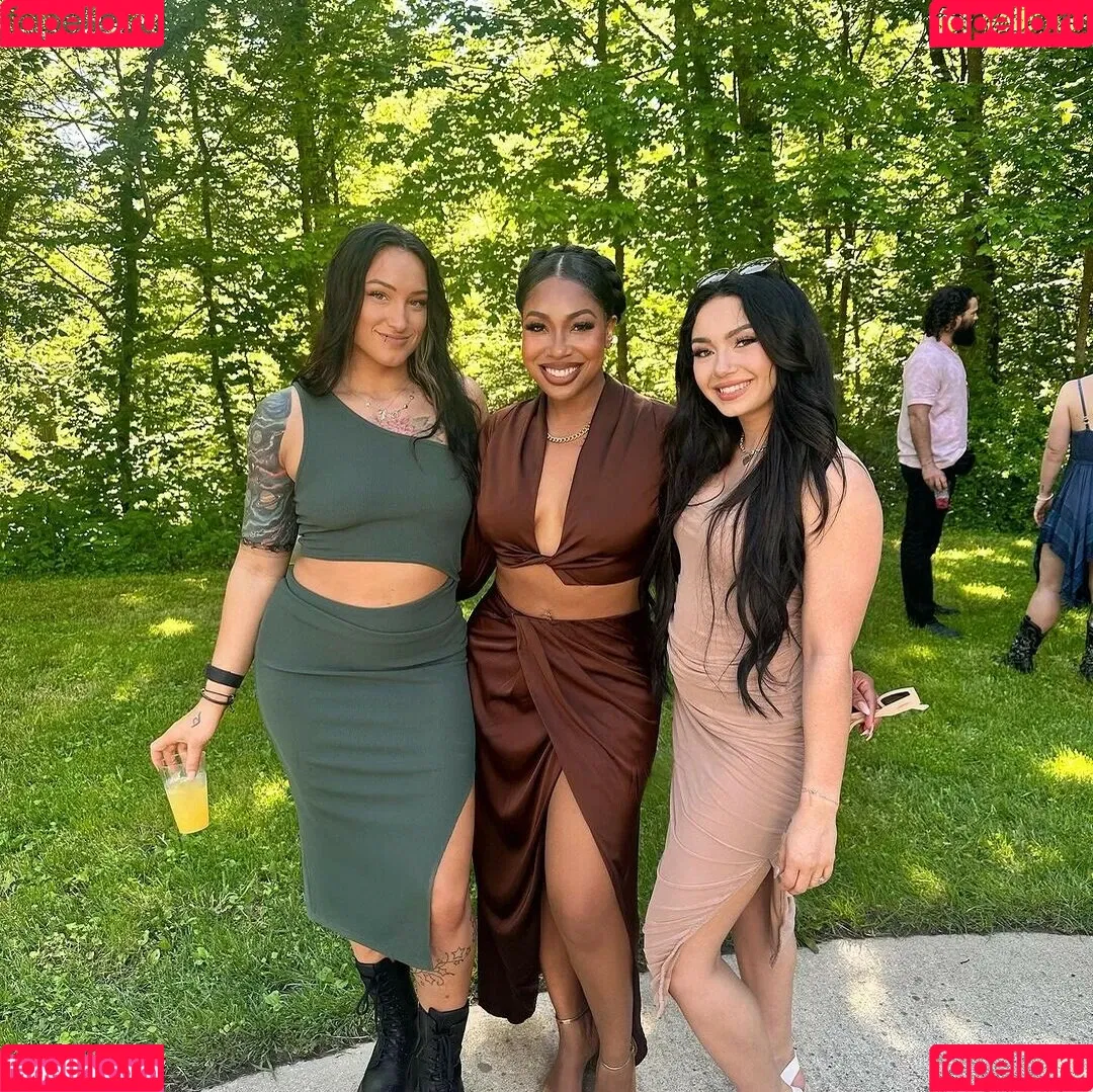 Kris Statlander Onlyfans Photo Gallery 