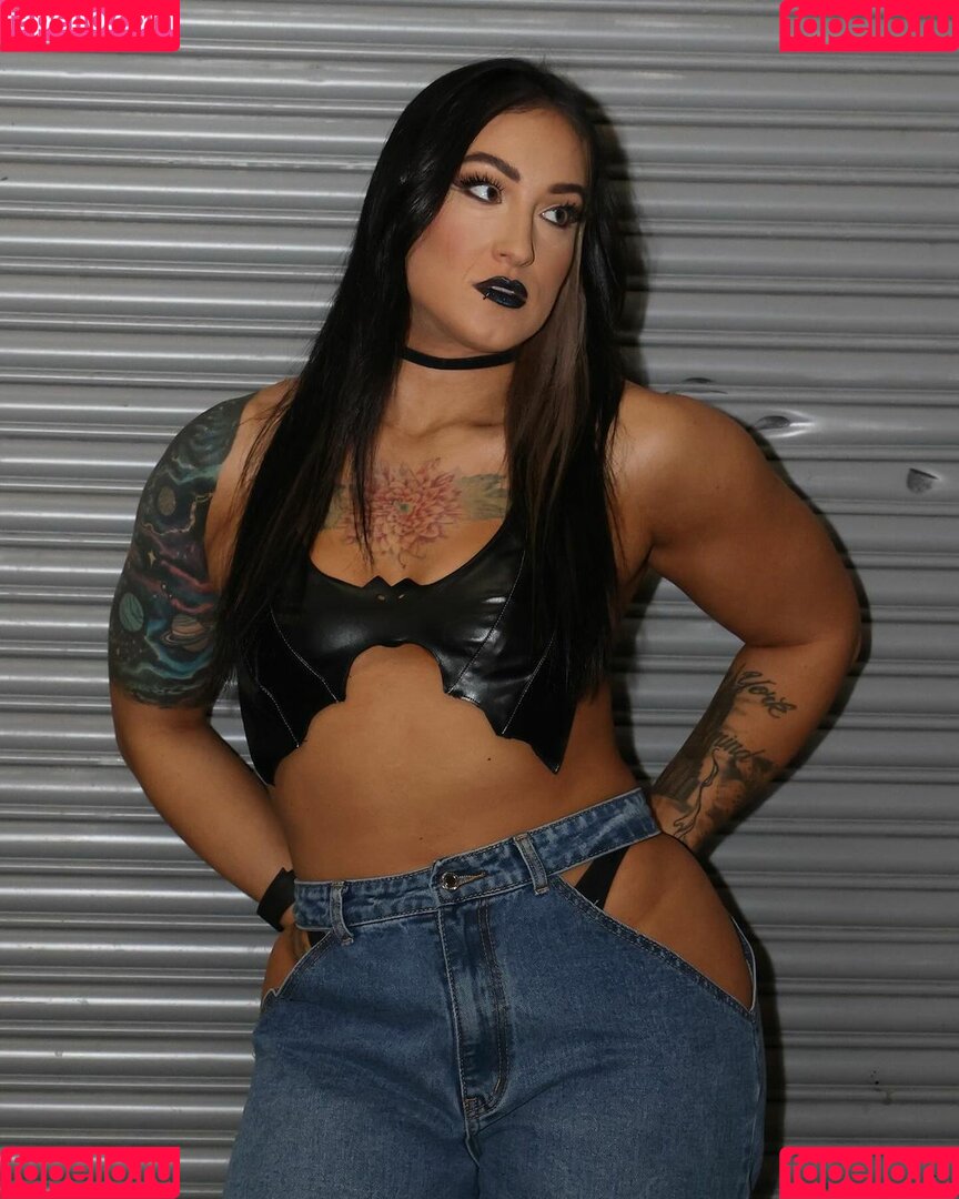 Kris Statlander Onlyfans Photo Gallery 