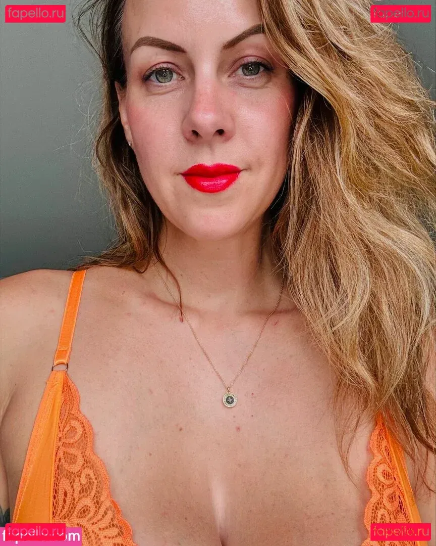 elleblackmagpie Onlyfans Photo Gallery 