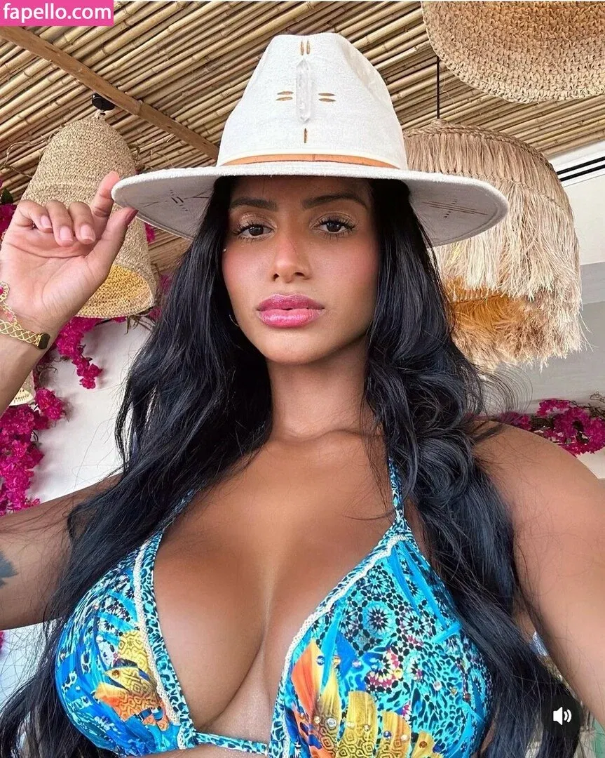 Dubai Escort Onlyfans Photo Gallery 