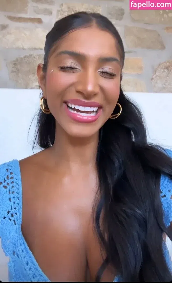 Dubai Escort Onlyfans Photo Gallery 