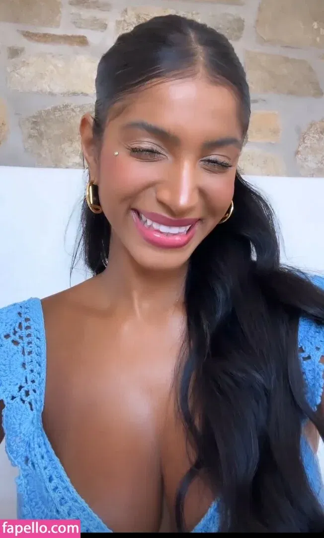 Dubai Escort Onlyfans Photo Gallery 