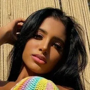 Dubai Escort Onlyfans Photo Gallery 