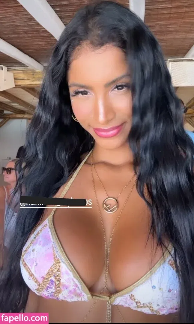 Dubai Escort Onlyfans Photo Gallery 