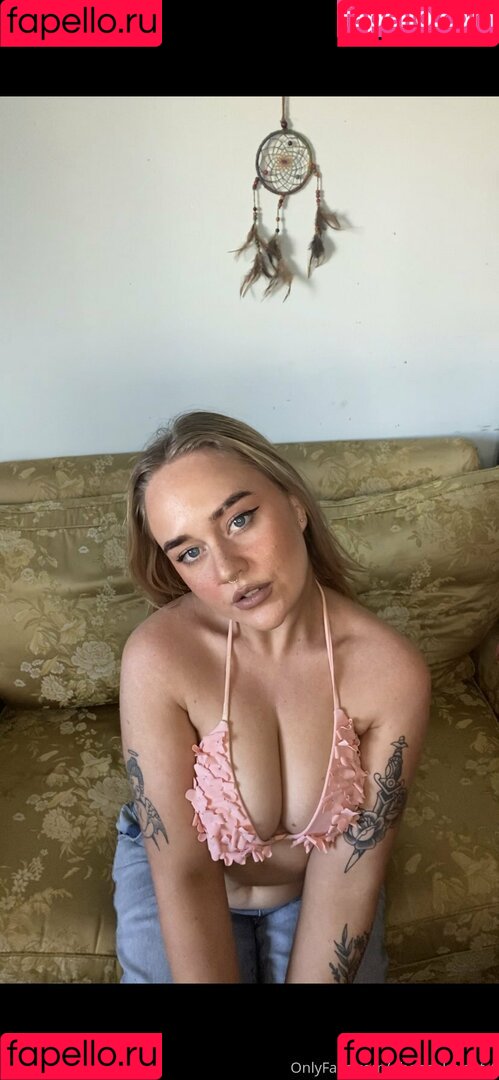 phoebeknight_t Onlyfans Photo Gallery 