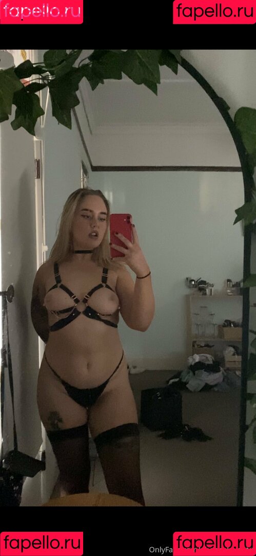 phoebeknight_t Onlyfans Photo Gallery 