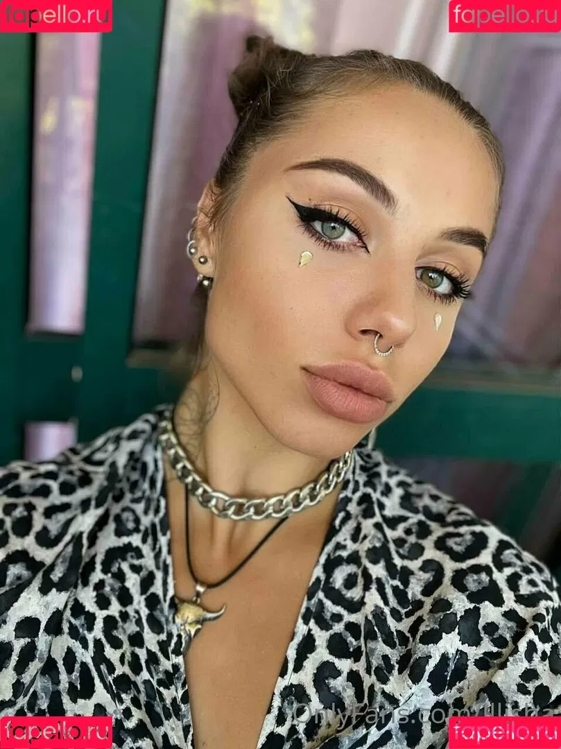 lllisha Onlyfans Photo Gallery 
