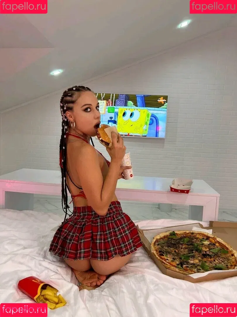 lllisha Onlyfans Photo Gallery 