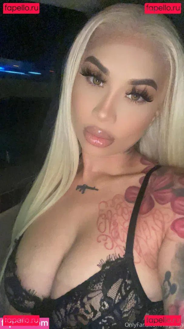 lllisha Onlyfans Photo Gallery 