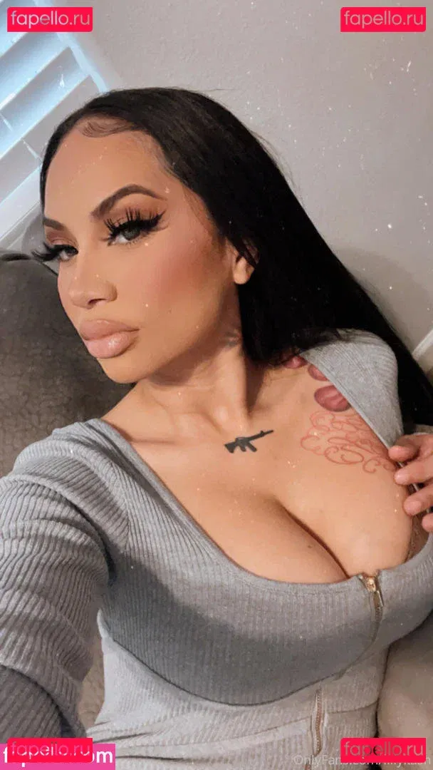 lllisha Onlyfans Photo Gallery 