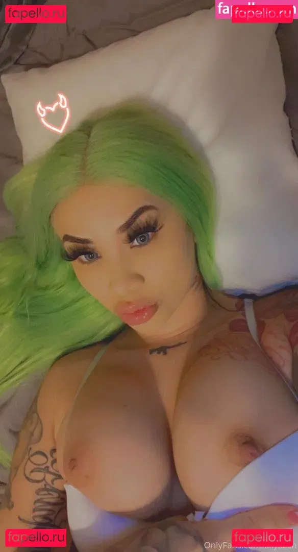 lllisha Onlyfans Photo Gallery 