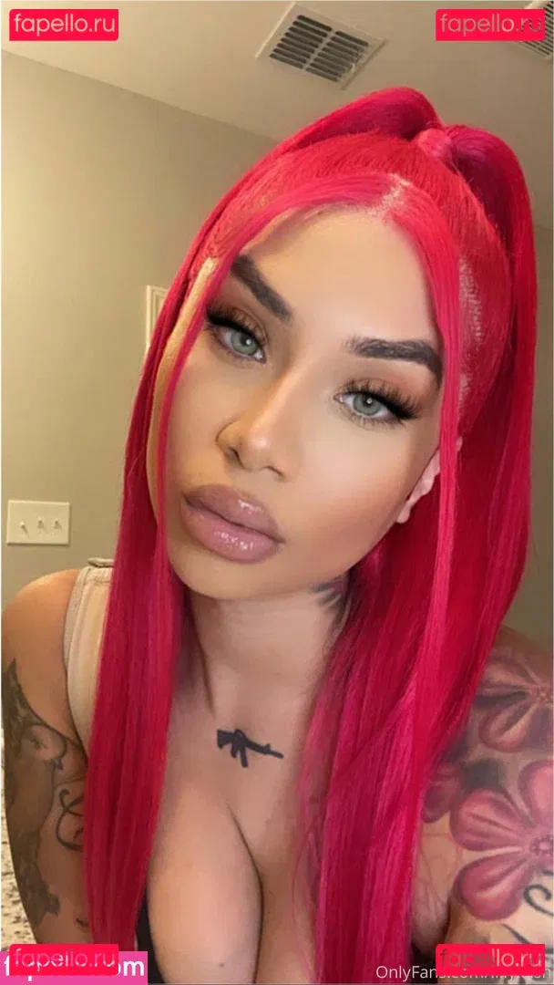 lllisha Onlyfans Photo Gallery 