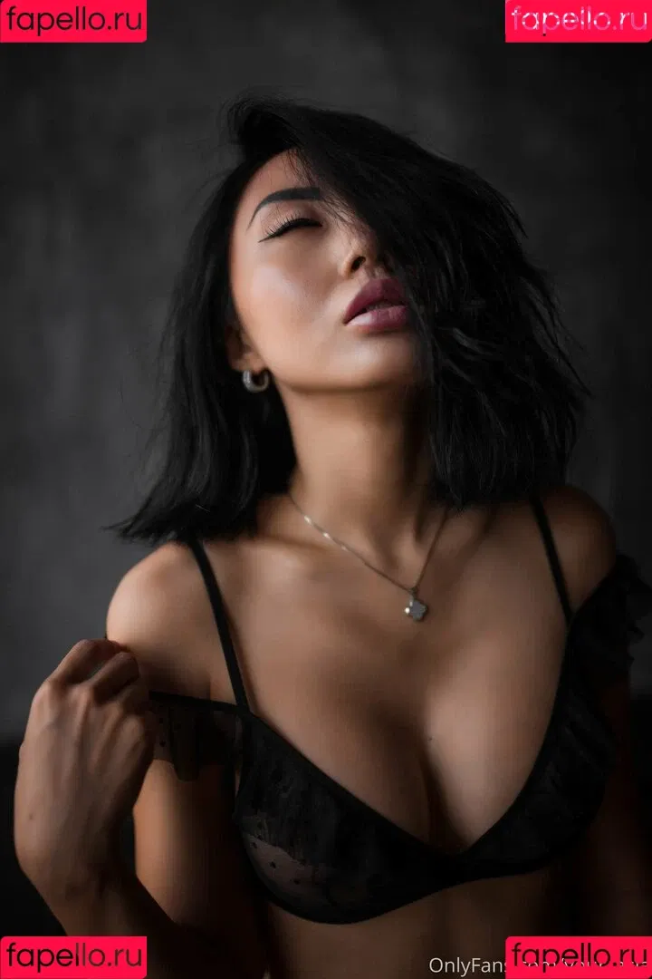 asian_model Onlyfans Photo Gallery 