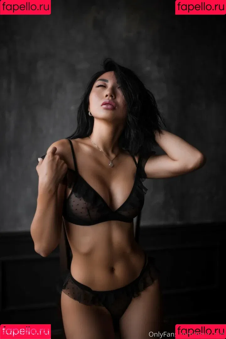 asian_model Onlyfans Photo Gallery 