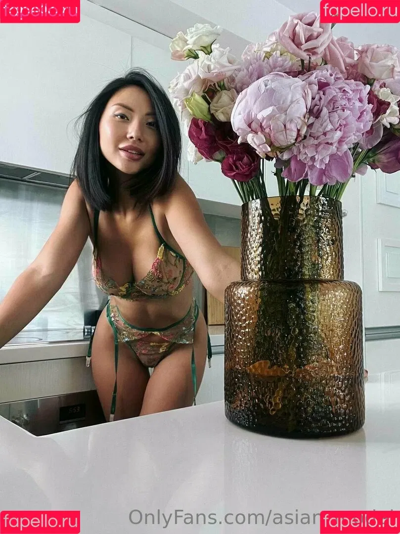 asian_model Onlyfans Photo Gallery 