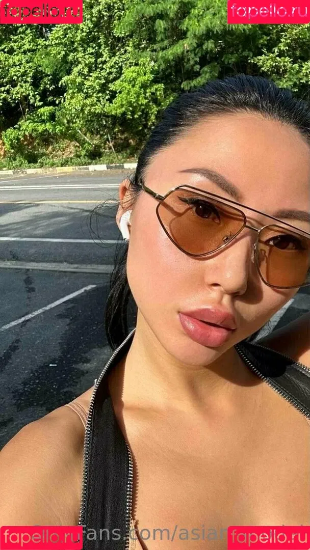 asian_model Onlyfans Photo Gallery 