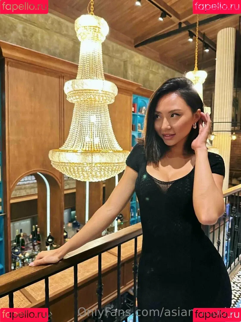 asian_model Onlyfans Photo Gallery 
