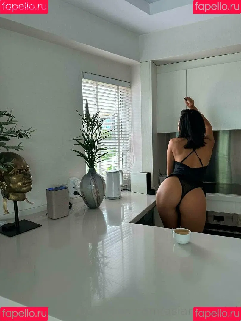 asian_model Onlyfans Photo Gallery 