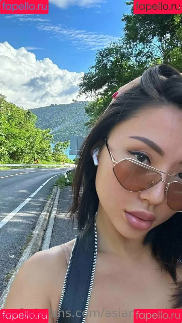 asian_model Onlyfans Photo Gallery 