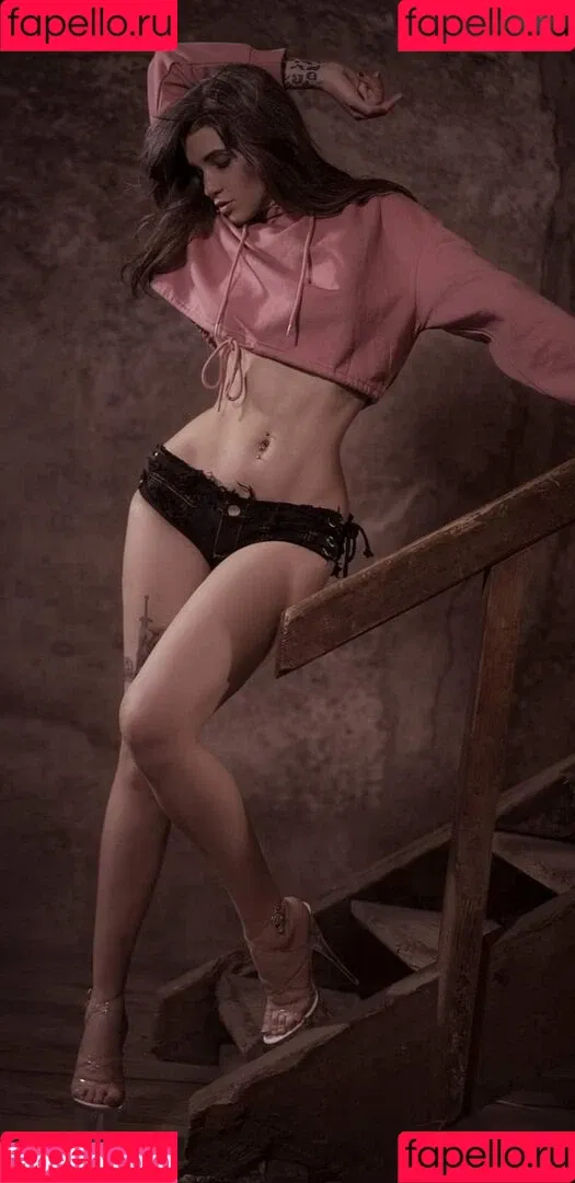 Freyja Luna / Eliska Onlyfans Photo Gallery 