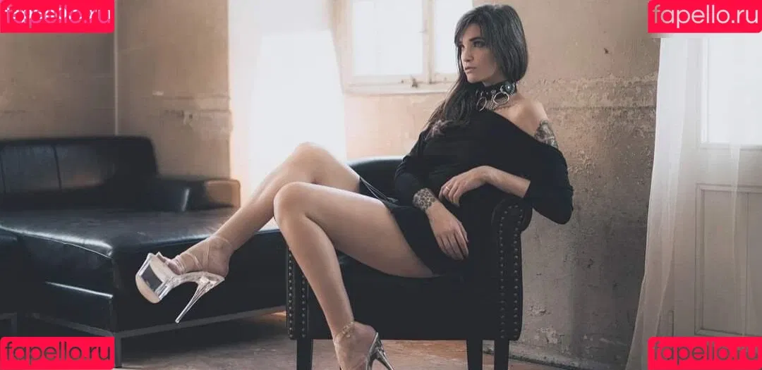 Freyja Luna / Eliska Onlyfans Photo Gallery 
