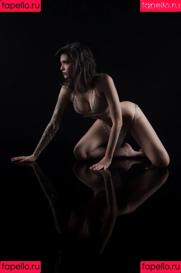 Freyja Luna / Eliska Onlyfans Photo Gallery 