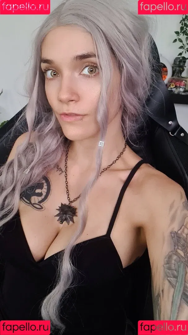 Freyja Luna / Eliska Onlyfans Photo Gallery 