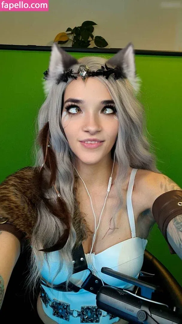 Freyja Luna / Eliska Onlyfans Photo Gallery 