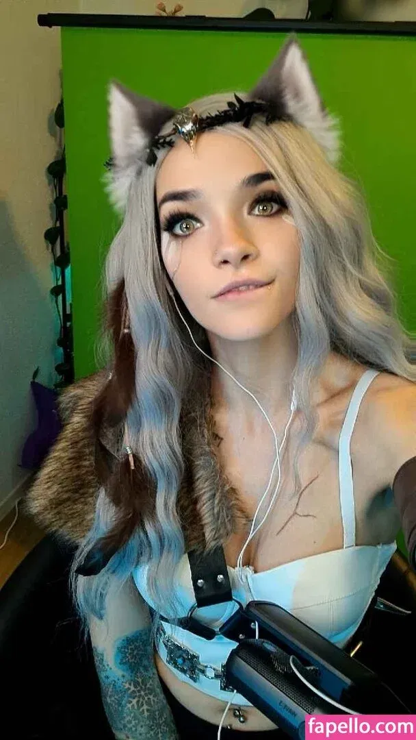 Freyja Luna / Eliska Onlyfans Photo Gallery 