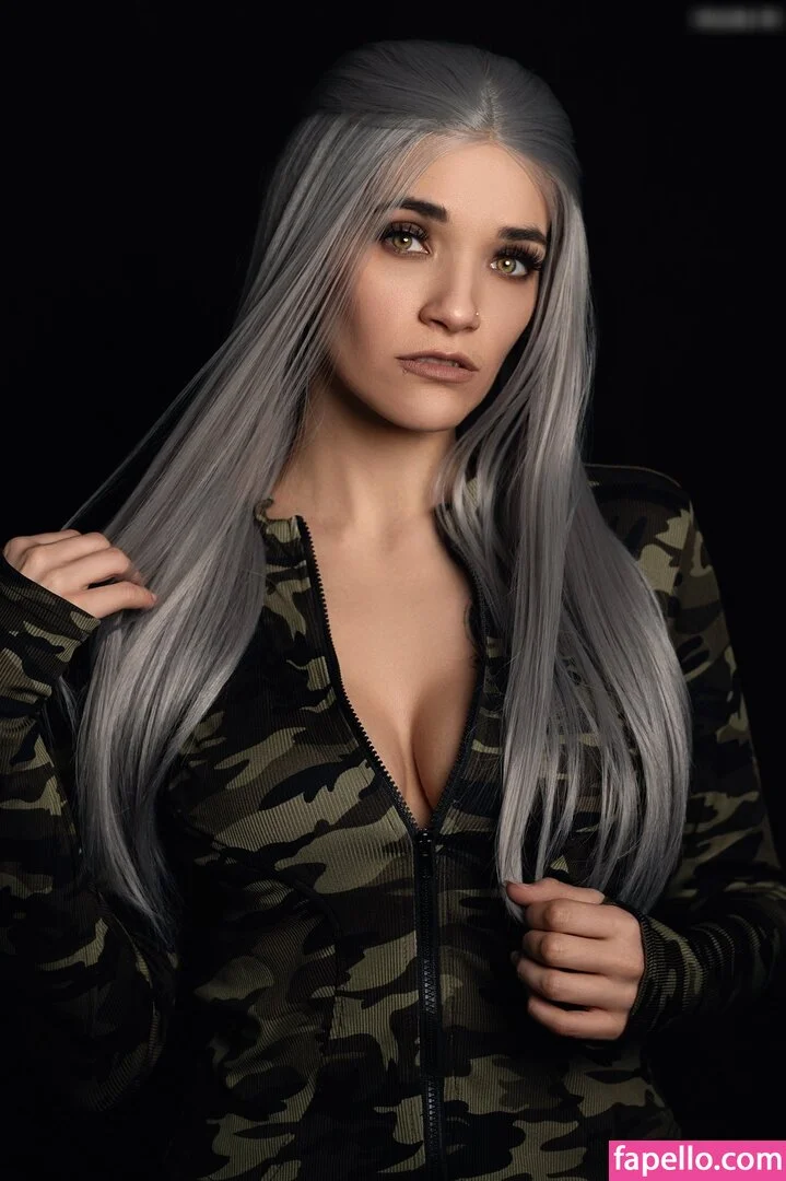 Freyja Luna / Eliska Onlyfans Photo Gallery 