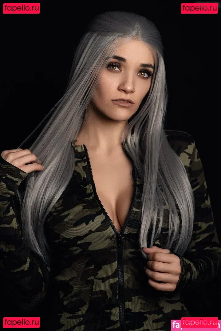 Freyja Luna / Eliska Onlyfans Photo Gallery 