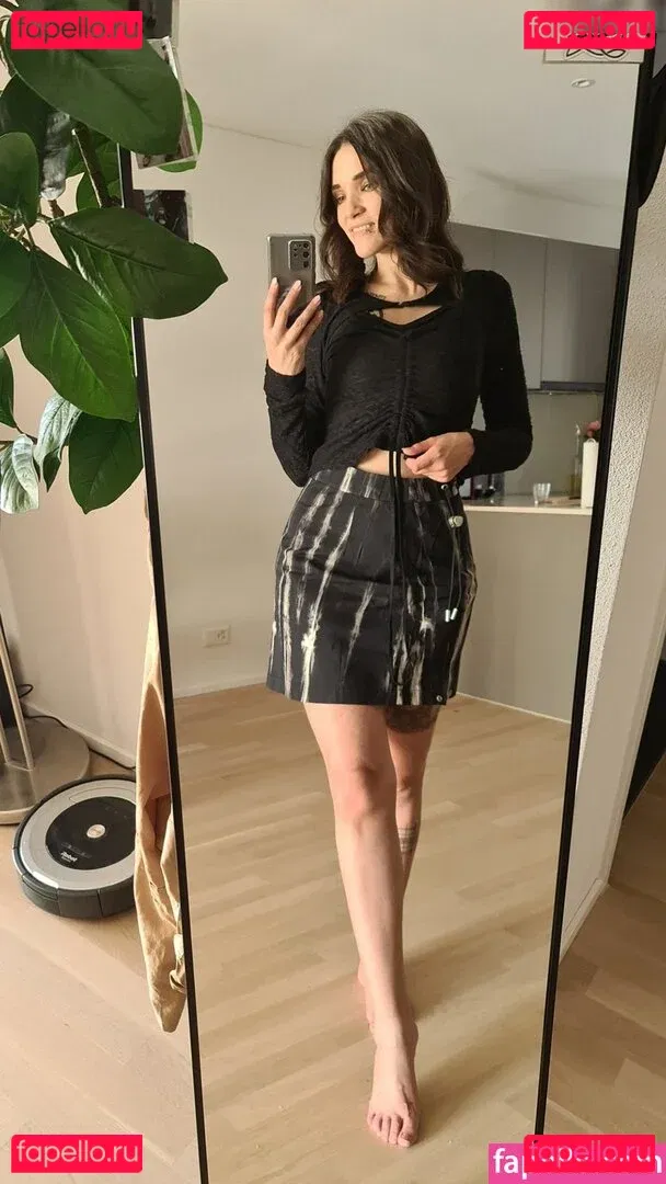 Freyja Luna / Eliska Onlyfans Photo Gallery 