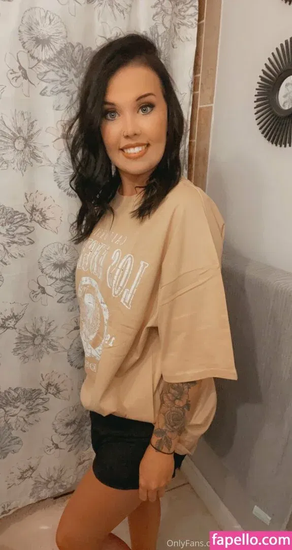 sadiedavis1187 Onlyfans Photo Gallery 