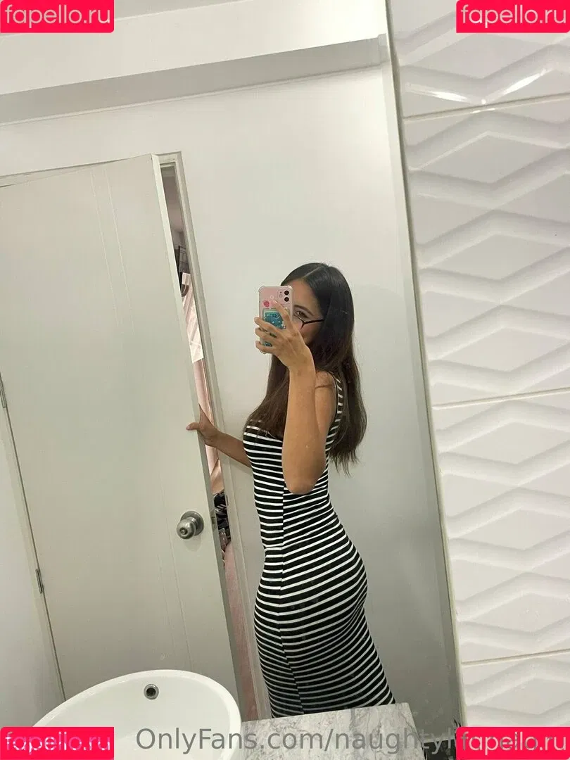 naughtylatinagirl Onlyfans Photo Gallery 