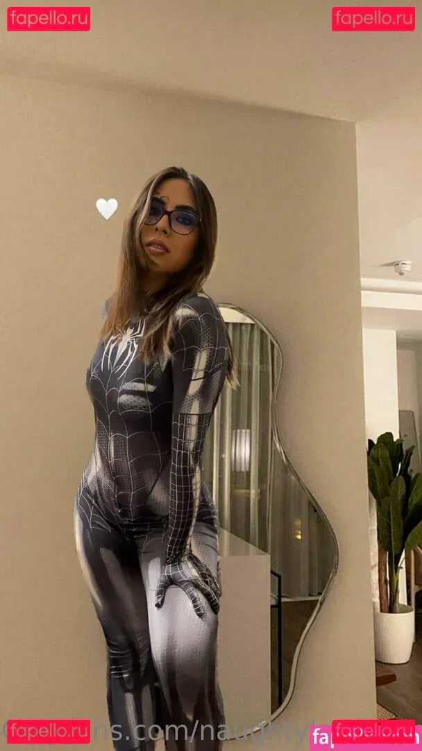 naughtylatinagirl Onlyfans Photo Gallery 