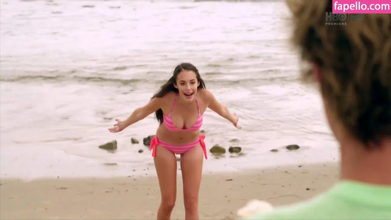 Chloe Bridges Onlyfans Photo Gallery 