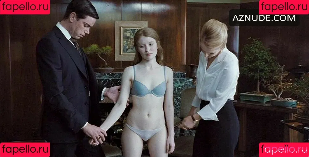 Emily Browning Onlyfans Photo Gallery 