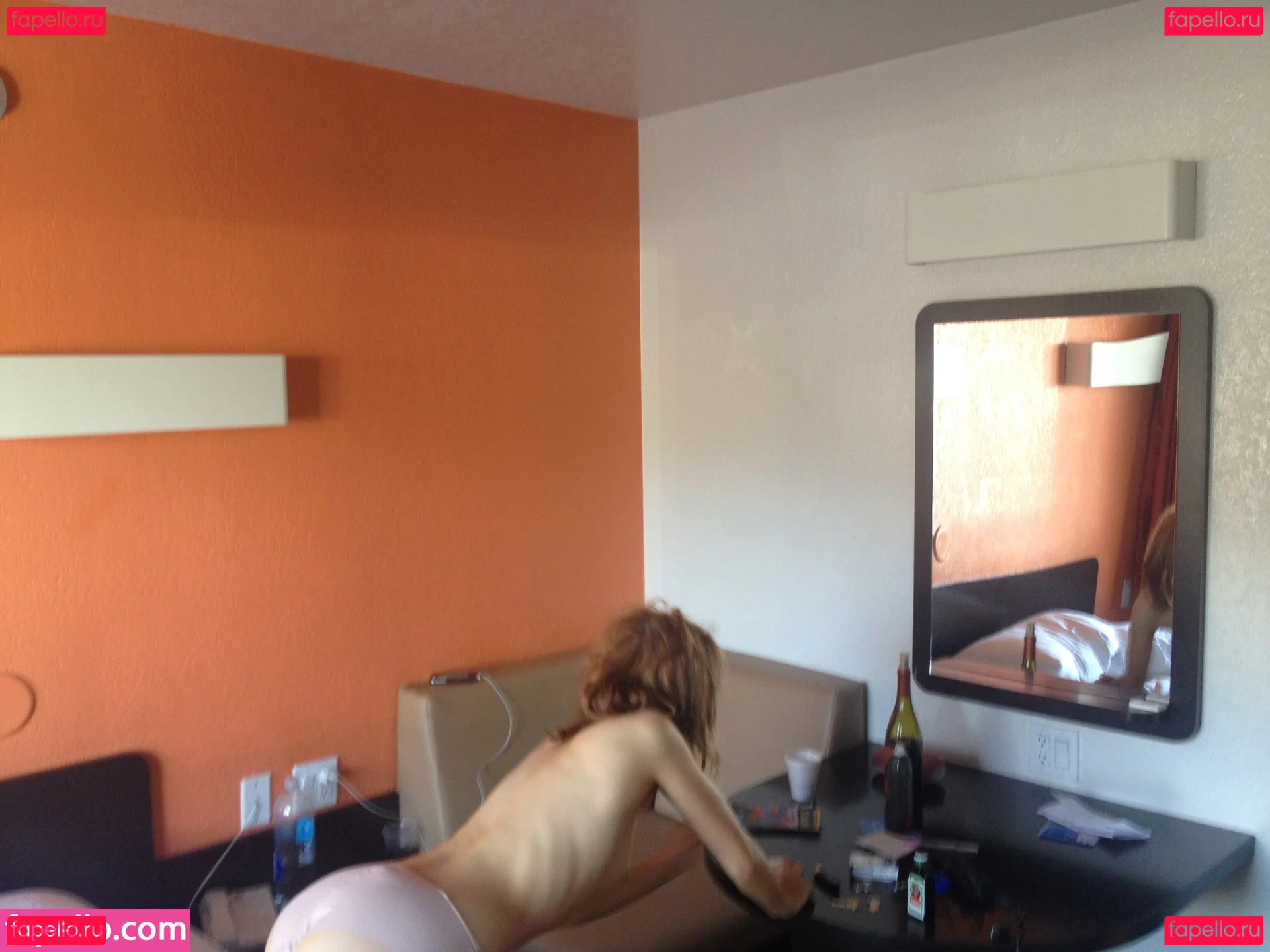 Emily Browning Onlyfans Photo Gallery 