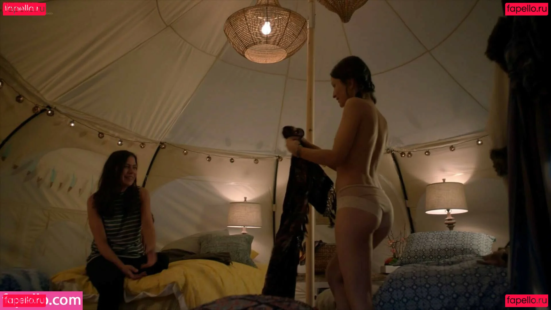 Emily Browning Onlyfans Photo Gallery 