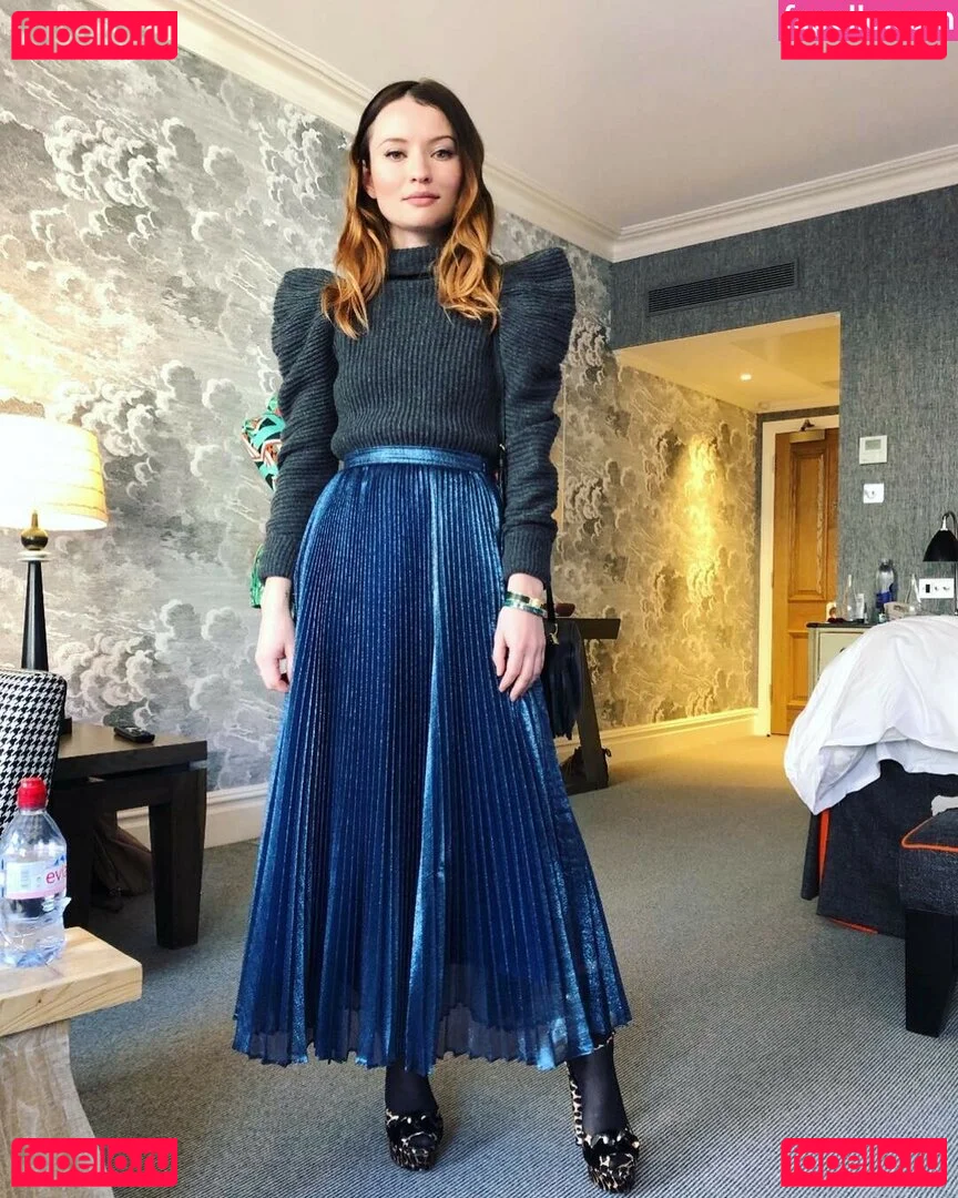 Emily Browning Onlyfans Photo Gallery 