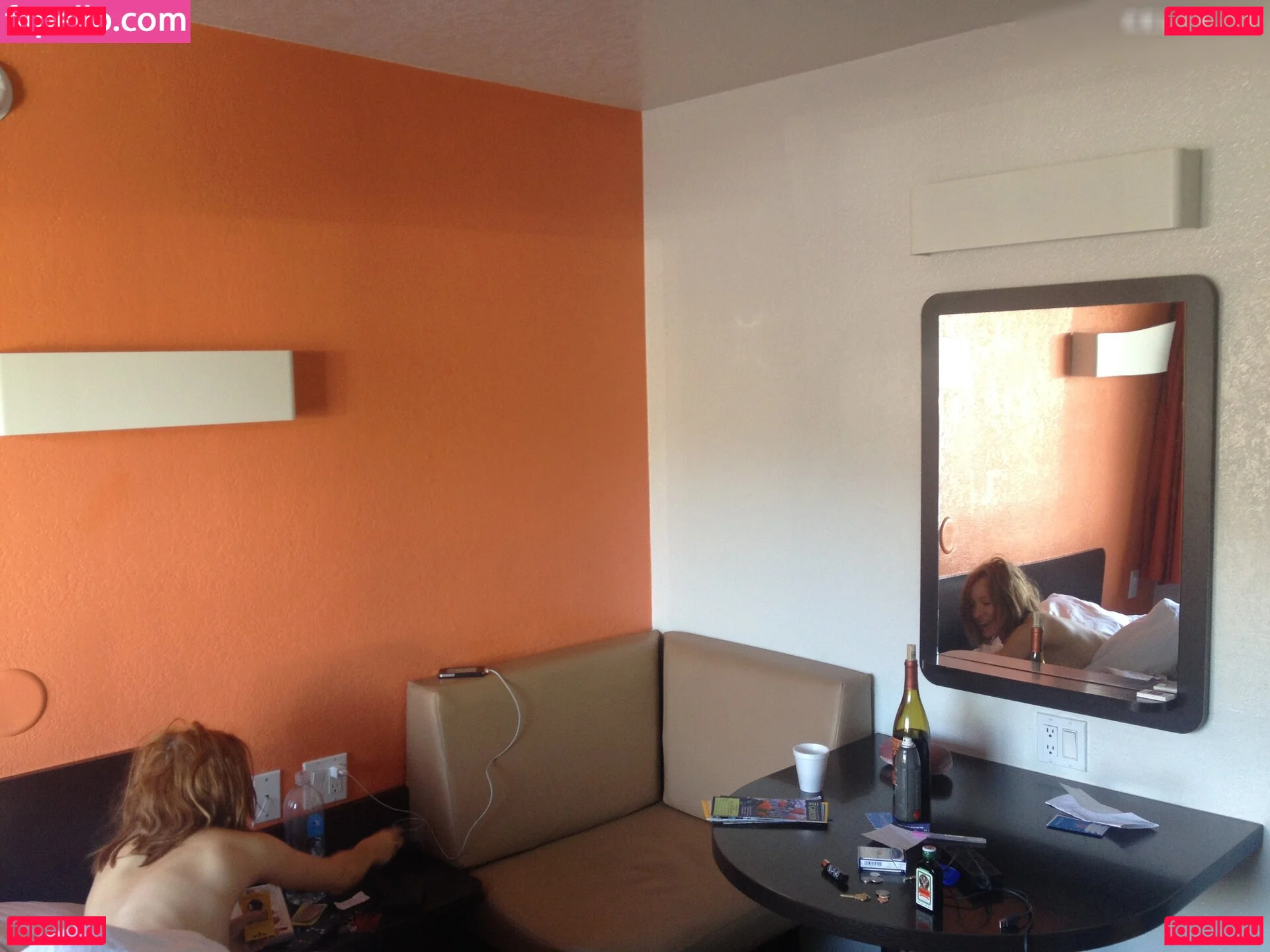 Emily Browning Onlyfans Photo Gallery 