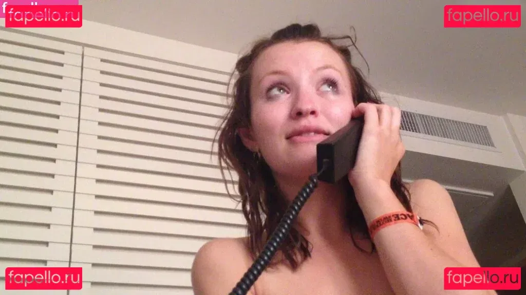 Emily Browning Onlyfans Photo Gallery 